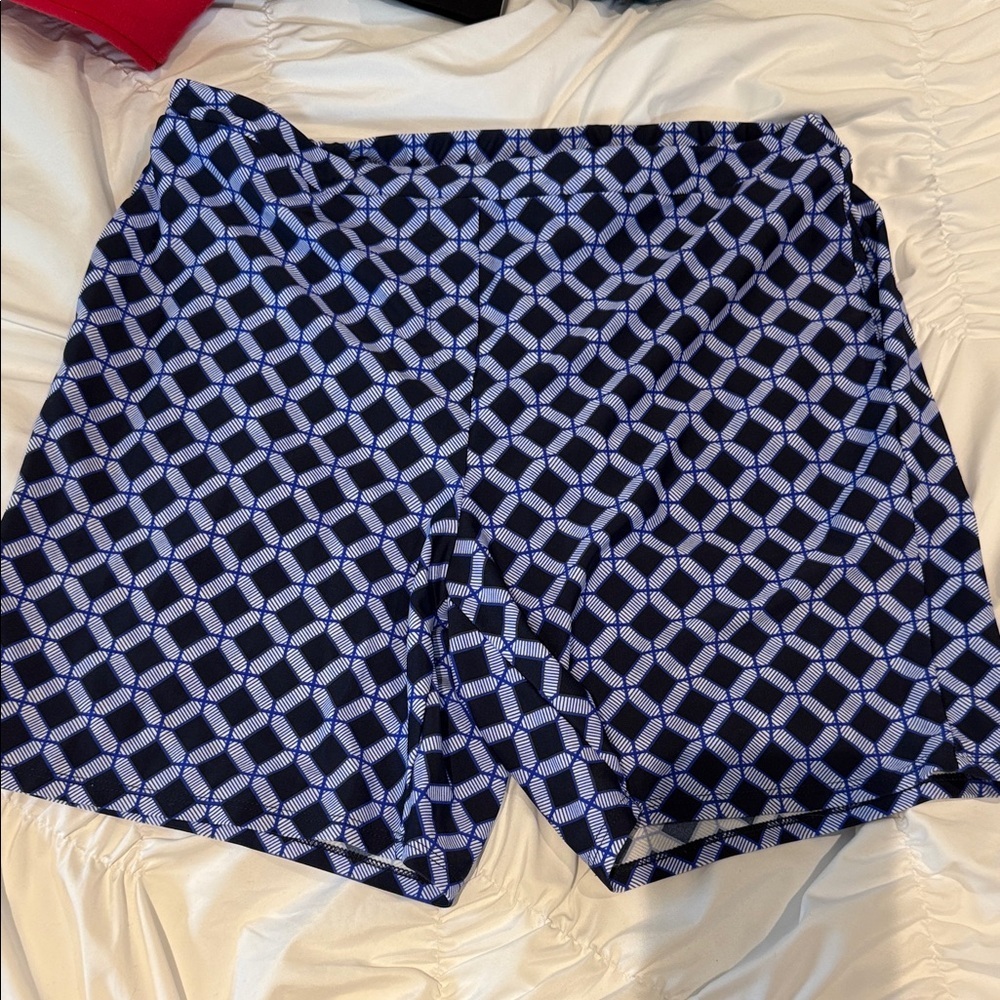 Jude Connally Blue and White Geometric Stretchy Shorts Large